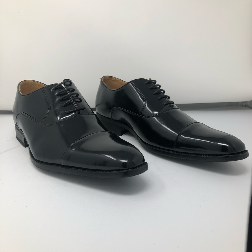 Men’s dress shoes